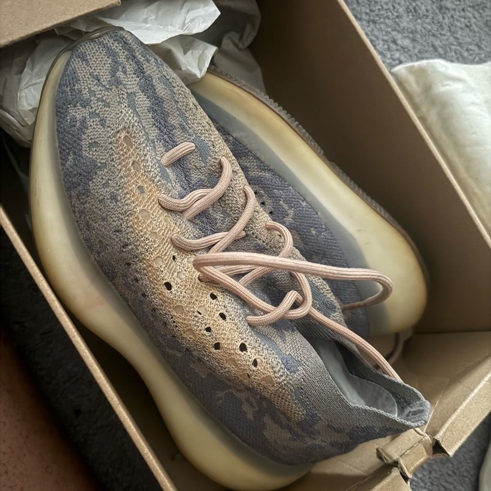 Stylish Women's Sneakers in Gray and Tan